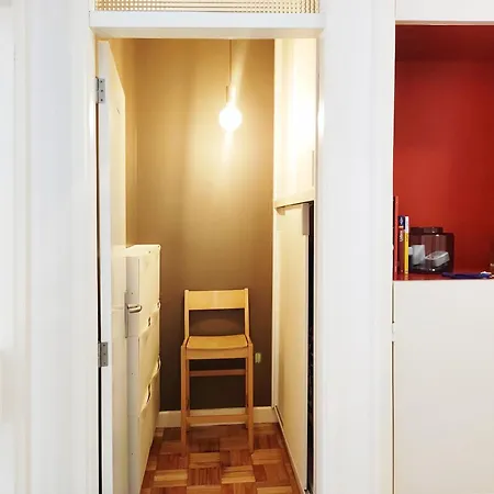 E36 - Ac & Parking - Bright & Spacious Apartment