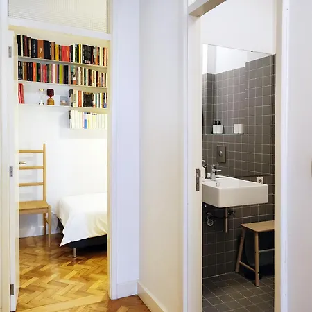 E36 - Ac & Parking - Bright & Spacious Apartment *