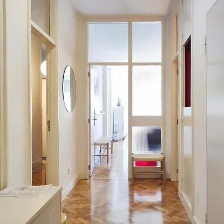 Appartement E36 - Ac & Parking - Bright & Spacious Apartment *