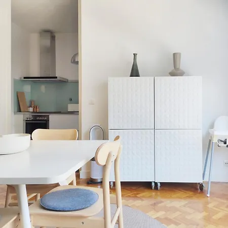 E36 - Ac & Parking - Bright & Spacious Apartment * Porto