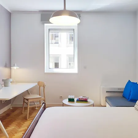 E36 - Ac & Parking - Bright & Spacious Apartment Lejlighed *
