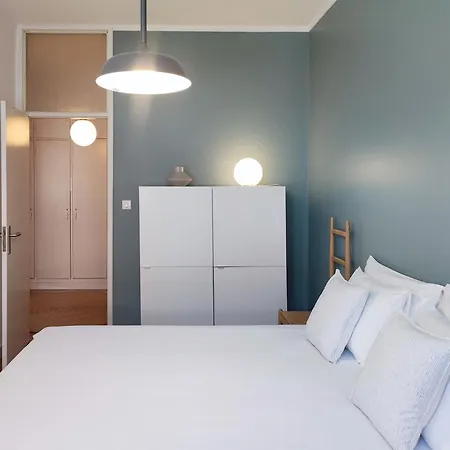 E36 - Ac & Parking - Bright & Spacious Apartment