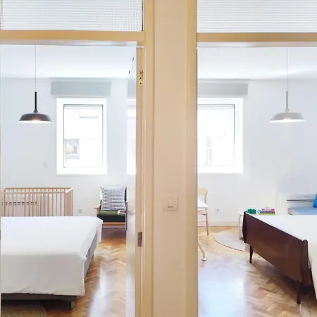 Lejlighed E36 - Ac & Parking - Bright & Spacious Apartment
