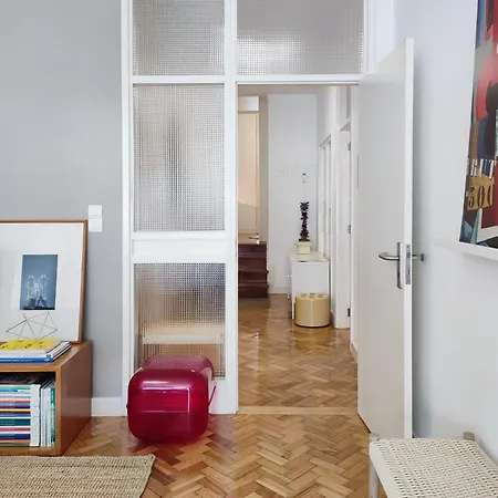 E36 - Ac & Parking - Bright & Spacious Apartment