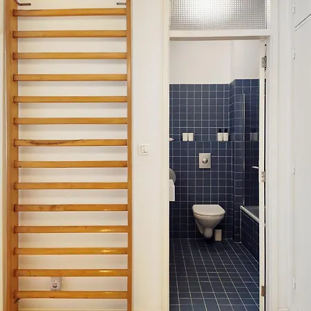 Lejlighed E36 - Ac & Parking - Bright & Spacious Apartment *