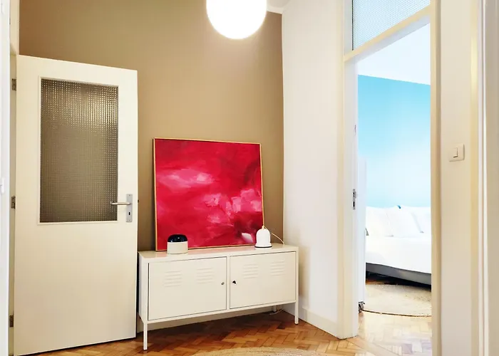 E36 - Ideal For Families - Large Areas